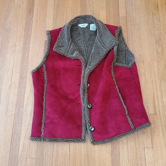 L.L. Bean Jackets & Blazers - L.L. Bean Women's Red Shearling Vest From The 2000's